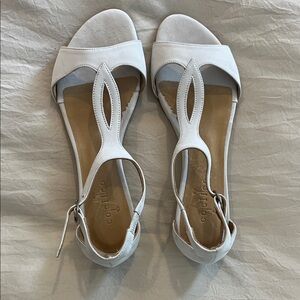 New COCLICO White T-Strap Open-Toe Sandals